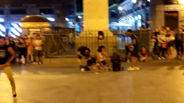Madrid. Puerta Del Sol. 6.07.2017. Break-dance.