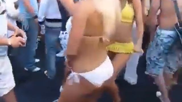 Красивые голые девушки