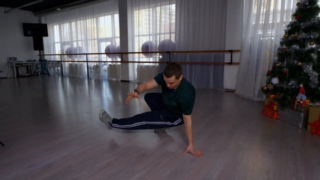 Breakdance Footwork Basics 4 Step Tutorial/База футворка: 4 шага