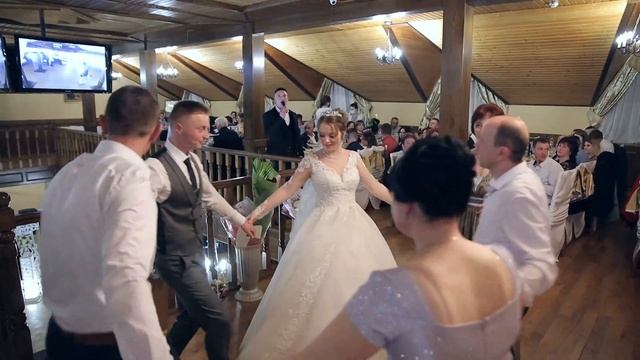 Танець з батьками, весілля в Карпатах, весілля 2021, весілля до карантину смотреть онлайн