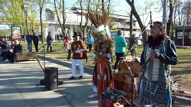 Sumac Kuyllur -- Mariposa -- 28.04.2019, Moscow, P1090557 смотреть онлайн