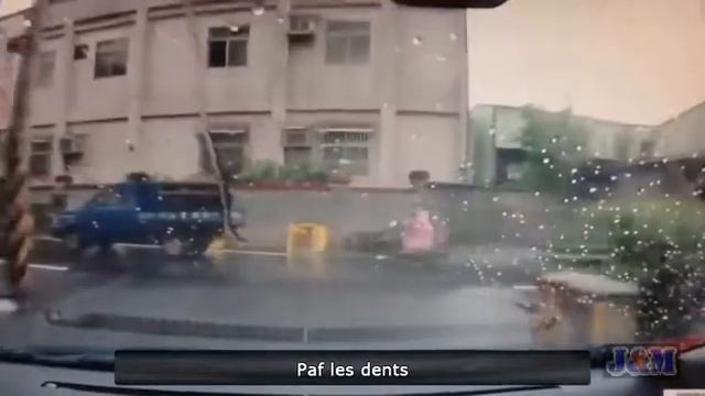 ЛУЧШИЕ ВИДЕО ПРИКОЛЫ YouTube СМОТРЕТЬ ОСТОРОЖНО! Новинки интернета 180 смотреть онлайн