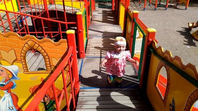 Площадка - сказка.. смотреть онлайн