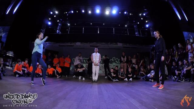 United Dance Open XX - Waacking Beginners  - FINAL - Шехмаметьева Ксения Vs. Шматлай Екатерина