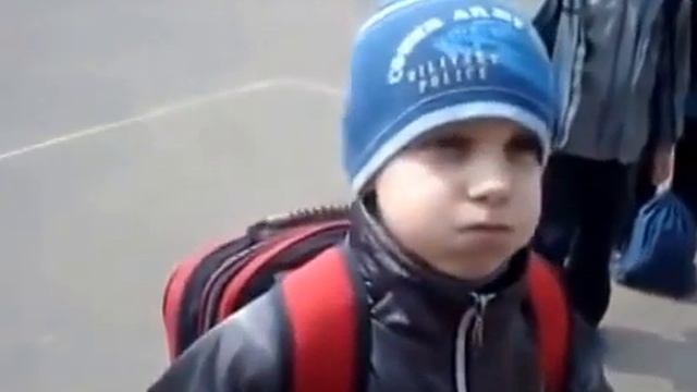 Мальчик прикольно РАЗГОВАРИВАЕТ....!!!!! смотреть онлайн