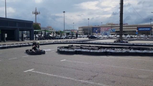 Картинг у Красной площади в Краснодаре смотреть онлайн