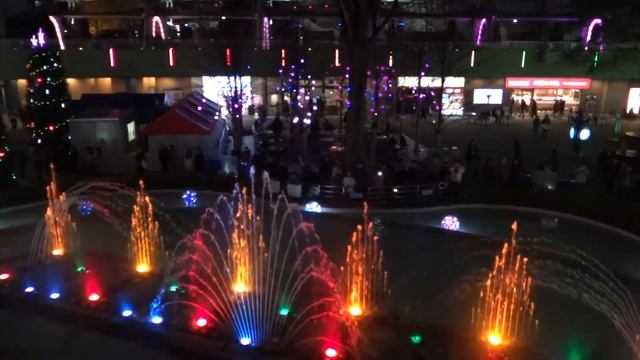 Японские танцующие фонтаны 