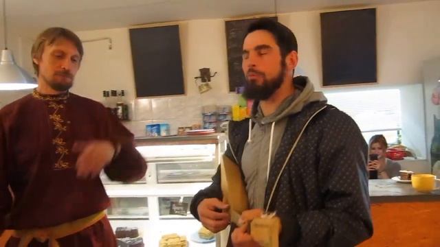 Рэп под балалайку 'Папьемашенники' и А.Беспалов 