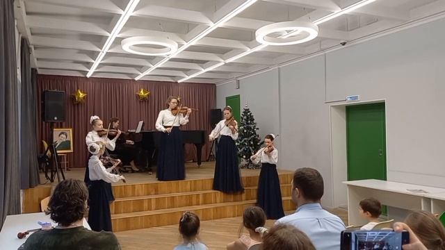 ,,Гавот" из балета ,,Барышня-служанка" А.Глазунов смотреть онлайн