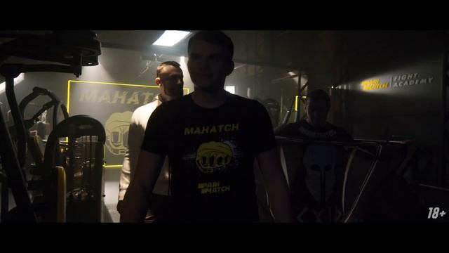 Бесстрашный vs. Чаклун, Выключатель vs. Честер, Папочка vs. Танос / Махач S2E7 (ENG SUB) смотреть онлайн
