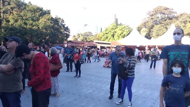 Música tradicional brasileira no Revelando SP. /2\ Традиционная бразильская музыка на Ревеландо СП. смотреть онлайн