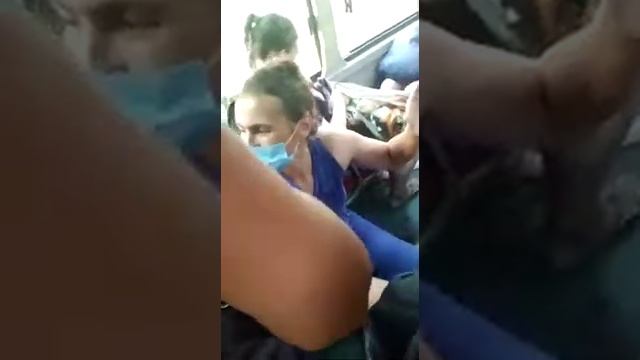 Пьяная поёт в автобусе смотреть онлайн