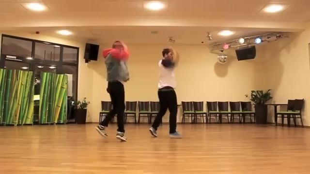 парни НЕРЕАЛЬНО КЛАССНО танцуют хип-хоп Смотреть всем!!!