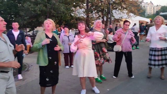 Трубку курит бабушка моя 17.09.23. смотреть онлайн