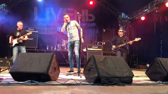 Casual - Спокойная ночь (гр. КИНО). Рок фестиваль LIVEнь - 2017 смотреть онлайн