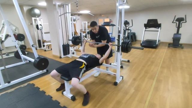 Путешествие в зал #юмор #спорт #спортклуб #музыка #упражнения #тренировки #тренировка #здоровье смотреть онлайн