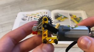 Как сделать катапульту из лего?