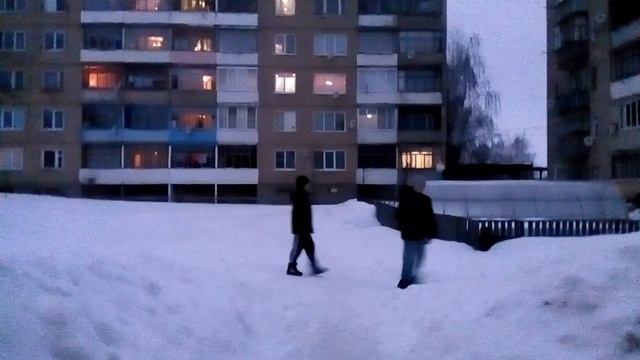 Снежки в окно смотреть онлайн