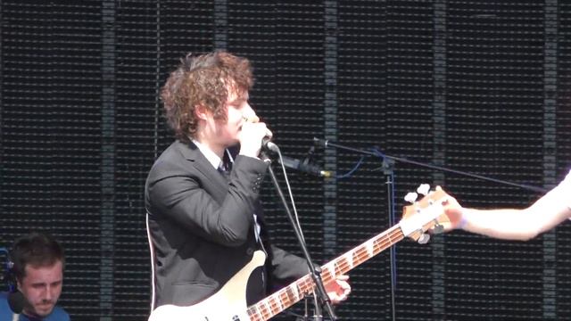 The Uchpochmack - Happy (фестиваль «SVOY субботник», 05.07.14) смотреть онлайн