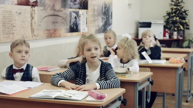 Книга "Приколы 13й школы". Директор на заборе смотреть онлайн