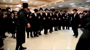 Евреи танцуют