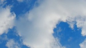 Футаж Небо и облака. Белые облака на синем небе. Футажи для видеомонтажа. Видеофутажи. Небо видео