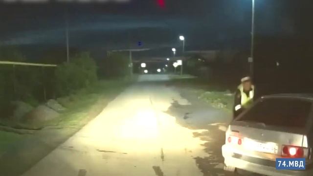 Применили насилие в отношении сотрудников ГИБДД смотреть онлайн