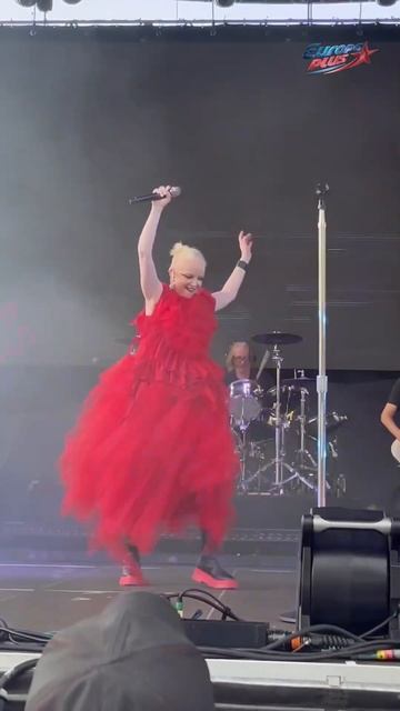 Lil Nas X ГОСПИТАЛИЗИРОВАЛИ, а Ширли Мэнсон ответила критикам, ОСУДИВШИМ ее за возраст смотреть онлайн