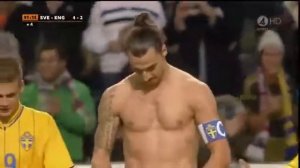 Невероятный гол Златана Ибрагимовича ножницами через себя!