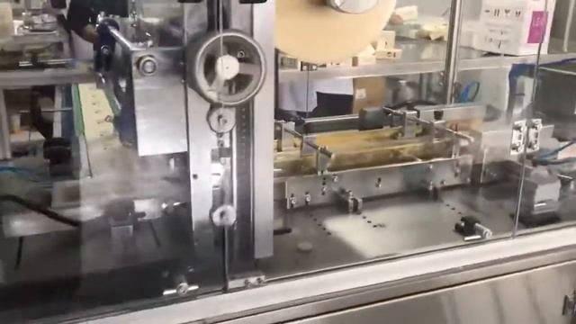 Упаковка парфюма, целлофанатор смотреть онлайн