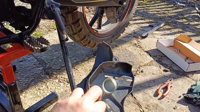 ROCKOT Hound 250. Мануал по замене ведущей звезды.