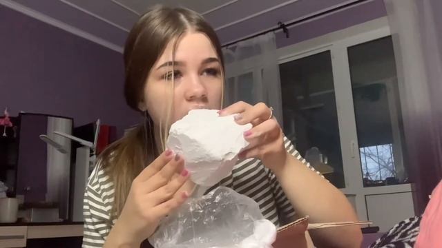 алина и мел 😹