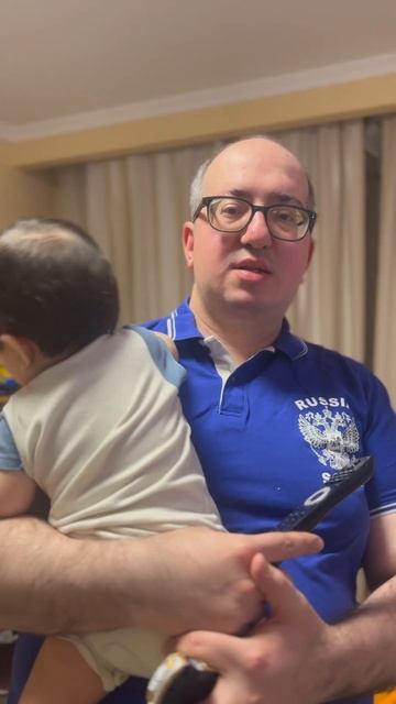 БЛОНДИНКА НА ЗАПРАВКЕ #анекдот #юмор #смех #прикол #семья смотреть онлайн