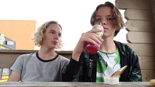 САМЫЙ ГЕТЕРОСЕКСУАЛЬНЫЙ ОБЗОР НА ЮТУБЕ // ОБЗОР НА ВСЕ ЭНЕРГЕТИКИ NATURAL ENERGY DRINK смотреть онлайн
