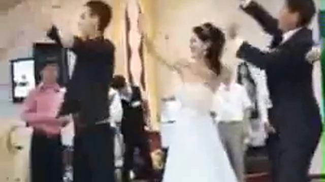 Вот это РЕАЛЬНО ВЕСЕЛАЯ свадьба!!! смотреть онлайн