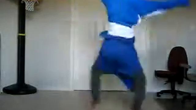 Нереальный брейк данс танец смотреть онлайн