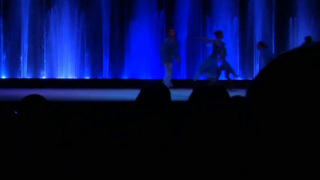 Первая в жизни ёлка дочечки на выезде! Москва 01.2013г.