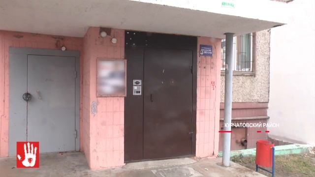 Он завязал ей рот чулками, чтобы не кричала, а потом задушил девушку смотреть онлайн