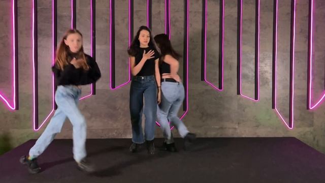 K Pop (продолжающие) | Mamamoo – Hip (Hip)