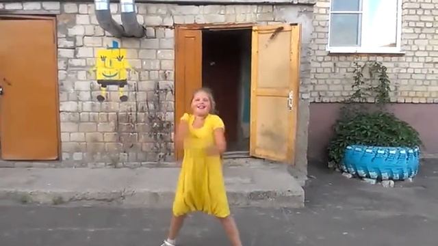 "Я иду такая вся" или "Бегемот делает зарядку" смотреть онлайн