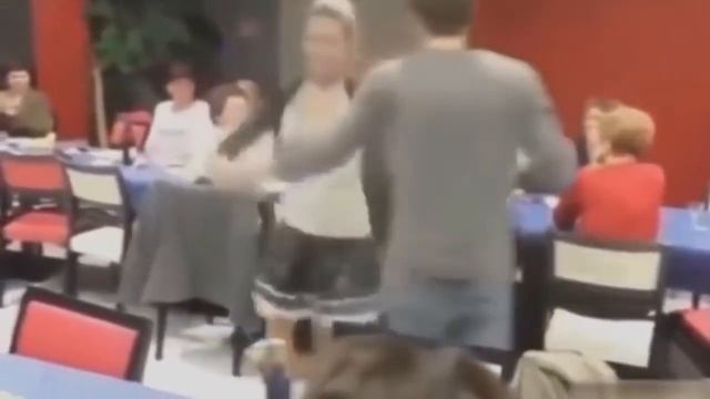 СМЕШНАЯ ПОДБОРКА ПРИКОЛОВ С ДЕВУШКАМИ смотреть онлайн