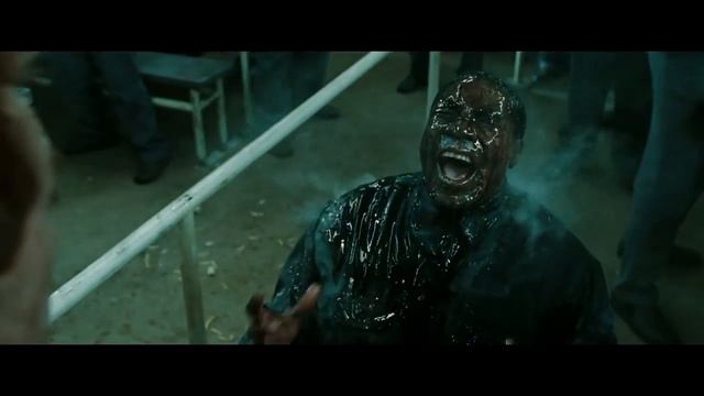 Роршах в тюремной столовой | Хранители (2009) смотреть онлайн