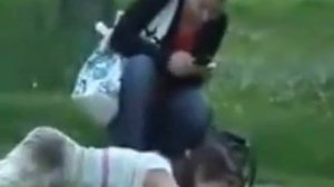 Пьяные девушки ползут домой