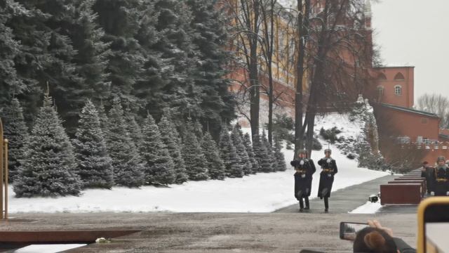 Московский кремль. Смена почетного караула! смотреть онлайн