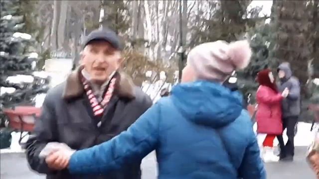 А Я НЕ ВЕРЮ, НЕТ НЕ ВЕРЮ!ХАРЬКОВ ТАНЦЫ В ПАРКЕ УКРАИНА 2021