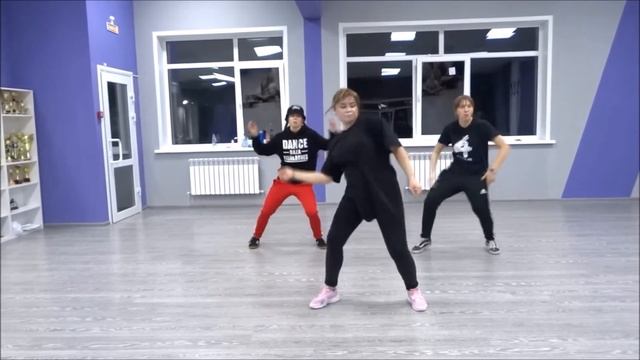 Катя,Алина,Женя