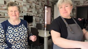 Приехали РОДИТЕЛИ. РАДОНИЦА. все заняты делом.