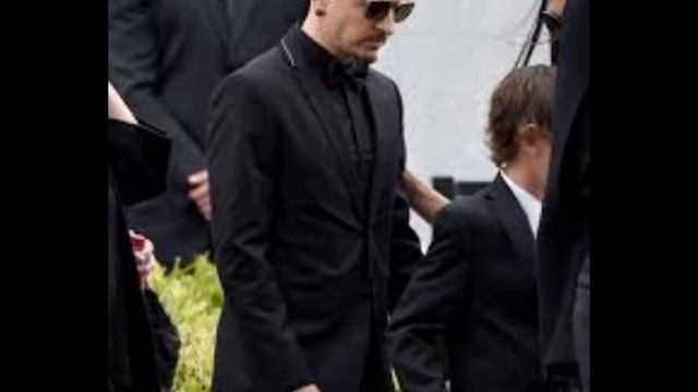 la dura historia de chester bennington смотреть онлайн