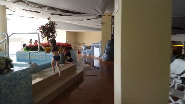 Аквапарк Мореон. Термы. Смотреть без звука. смотреть онлайн