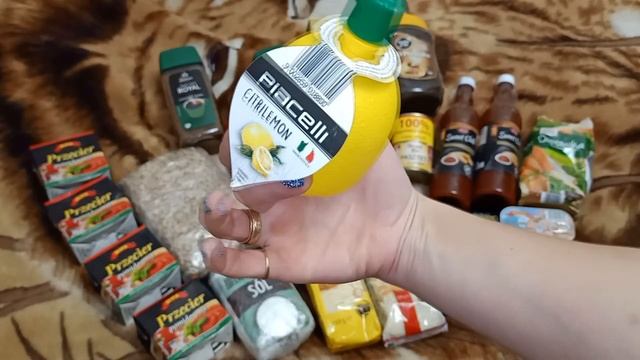 Розпакування та огляд замовлених товарів з Європи. Новорічна посилка, ціни на покупки.